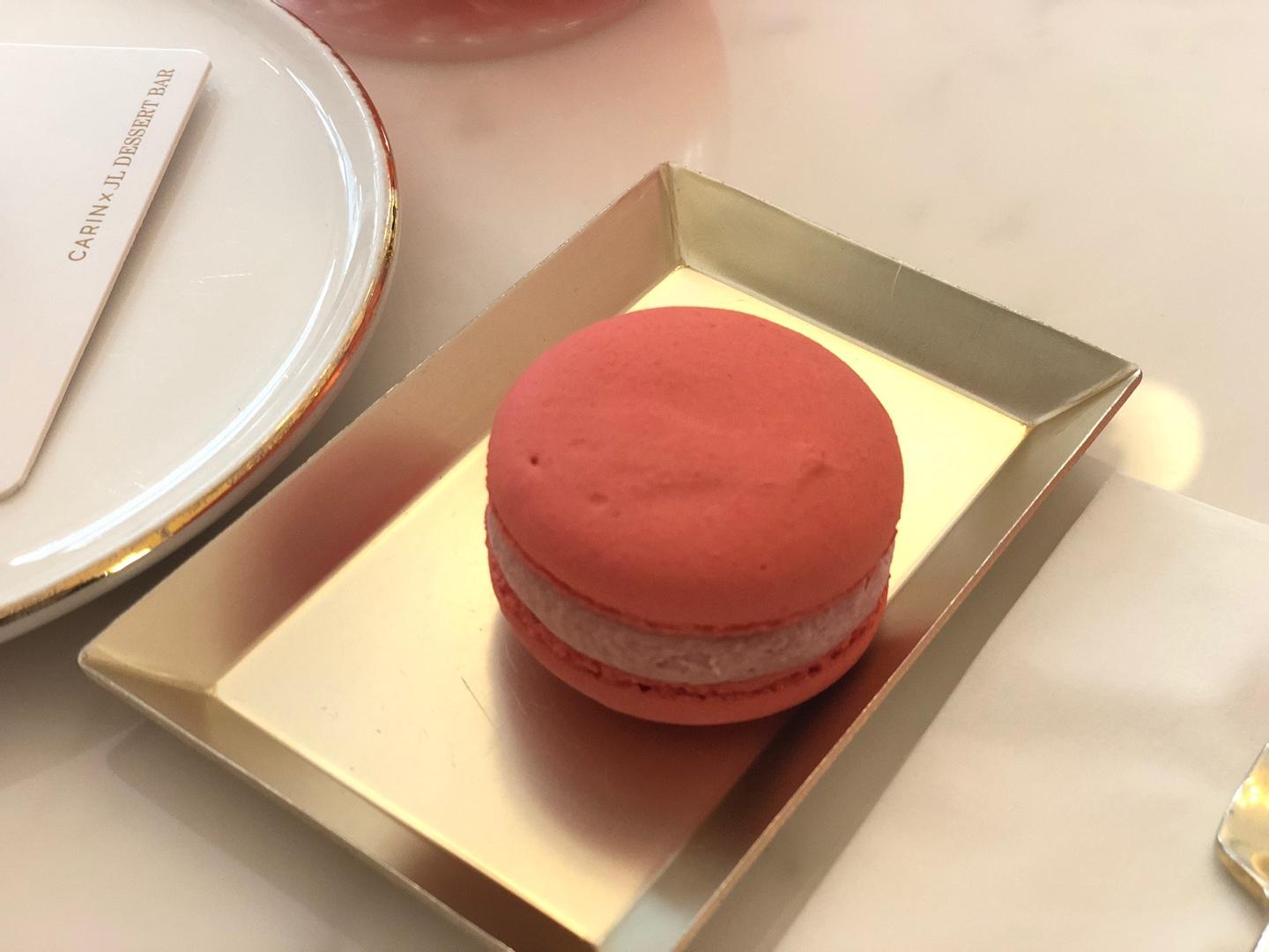 係眼鏡鋪同時又係一間咖啡廳？弘大「CARIN LOUNGE」探訪記，超靚打卡風格但...甜品令人差強人意